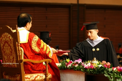 The 37th Commencement Exercises _335