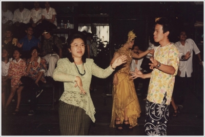 Loy Krathong Festival 1998_15