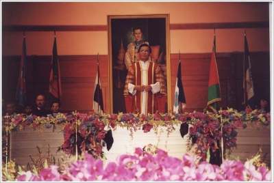 AU Graduation 2000_1