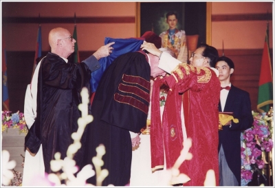 AU Graduation 2000_3