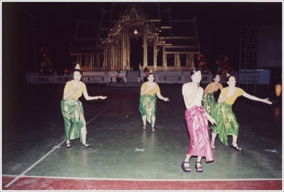 Loy Krathong Festival 2000_13