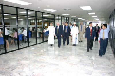 Ambassador of USA to Thailand visited AU 2004_59
