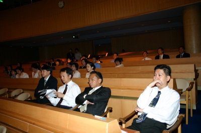 graduates of training courses executive 2004_2