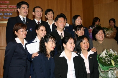 graduates of training courses executive 2004_68