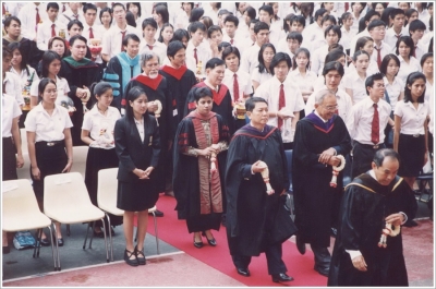 Wai Kru Ceremony and Freshmen Orientation 2003_39