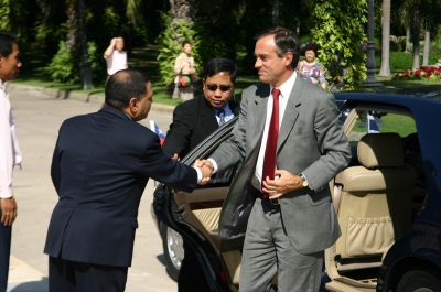 The Minister of Foreign  Affairs of Chile visited AU 2006_4