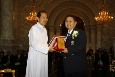 The conferral ceremony of AU Awards for Excellence 2008_35