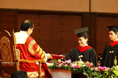 The 37th Commencement Exercises _290