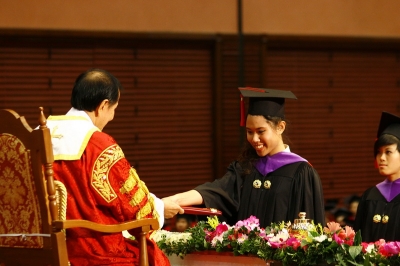 The 37th Commencement Exercises _302