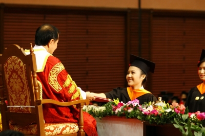 The 37th Commencement Exercises _305
