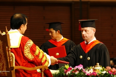 The 37th Commencement Exercises _324