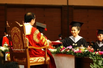 The 37th Commencement Exercises _338