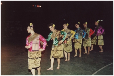 Loy Krathong Festival 1999_5