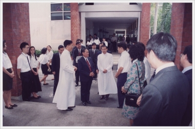 Mr. Suthep Atthakorn, Minister of University Affairs   and his group, visiting Hua Mak Campus_1
