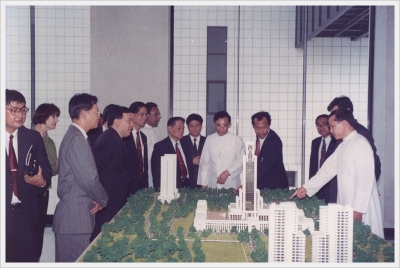 Mr. Suthep Atthakorn, Minister of University Affairs   and his group, visiting Hua Mak Campus_26