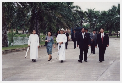 His Excellency Prachuab Chaiyasarn Minister of University Affairs and officials_6