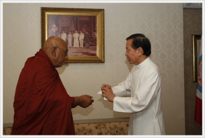 Bishop Paiboon and the Venerable Dr. Ashin Nasissara, President of SITAGU, Myanmar_4