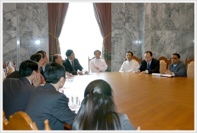Vice President and Faculty Members of Xiamen   University, China_7