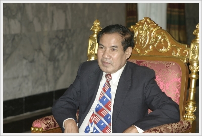 Cambodian Ministry of Education and his group_3
