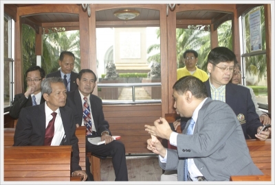 Cambodian Ministry of Education and his group_16