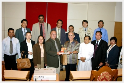 Faculty from De la Salle University, Manila, Philippines, visiting Suvarnabhumi Campus_7