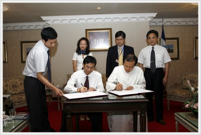 Administrator of Guilin University Electronic Technology, China_4