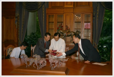 Administrators from Southwest Jiaotong University, China_14